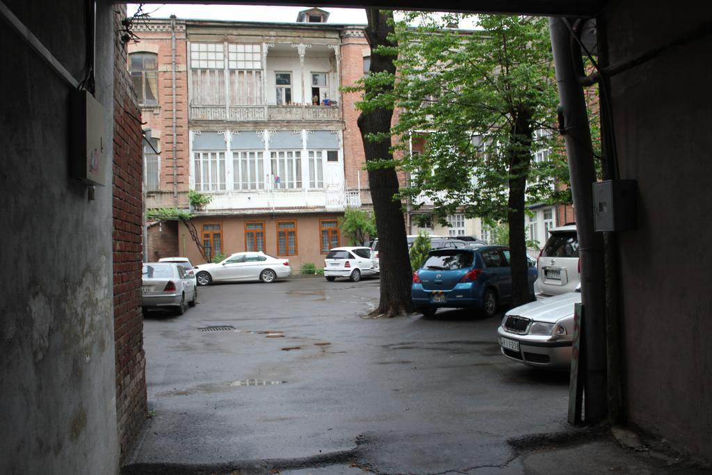 Apartment In Purtseladze Street Tbilisi Ngoại thất bức ảnh