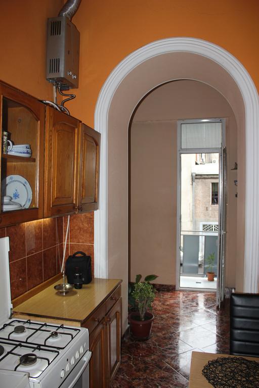 Apartment In Purtseladze Street Tbilisi Ngoại thất bức ảnh