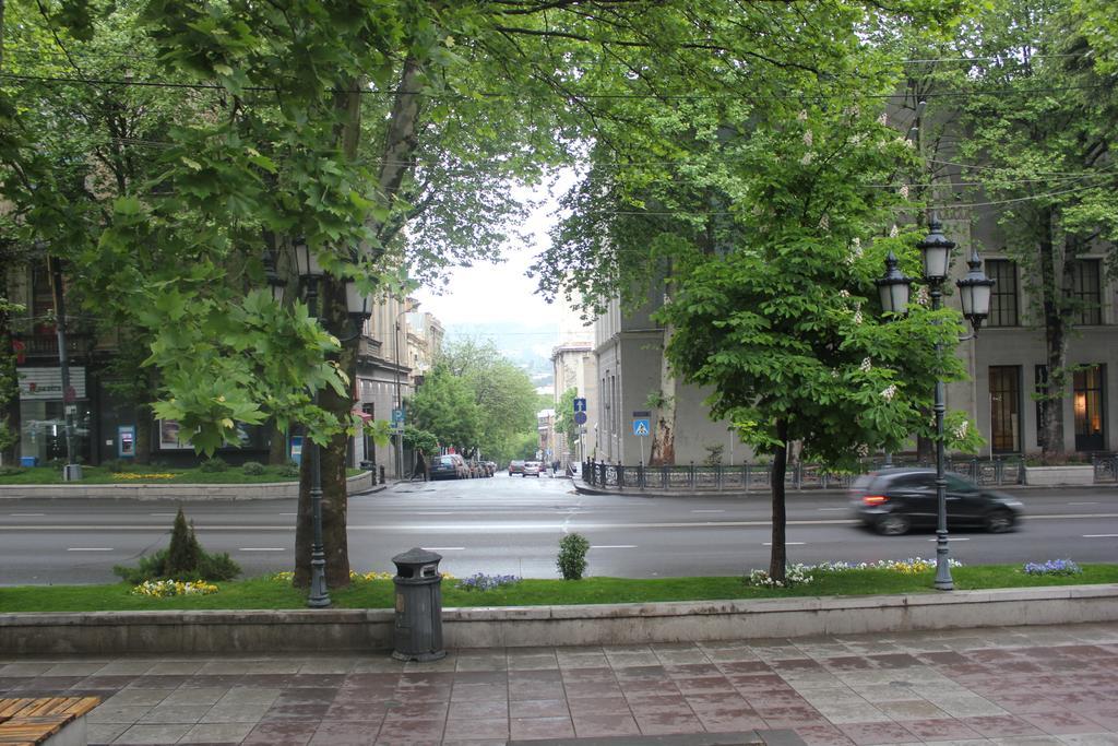 Apartment In Purtseladze Street Tbilisi Ngoại thất bức ảnh