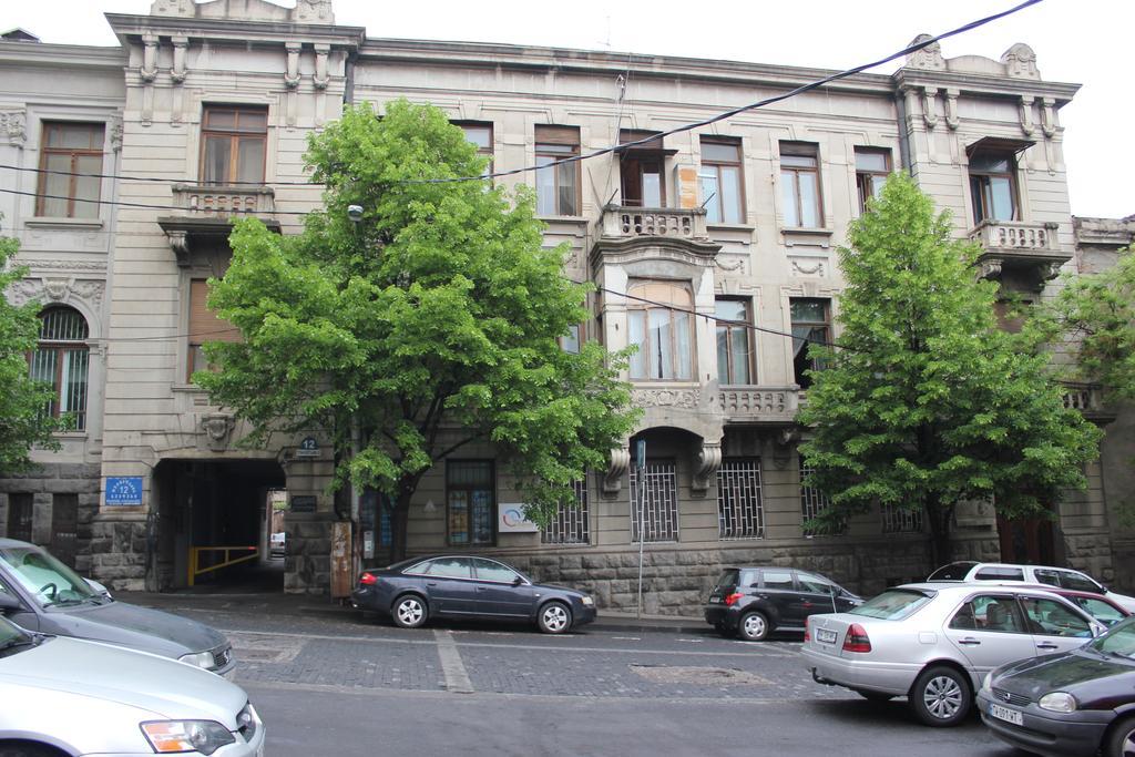 Apartment In Purtseladze Street Tbilisi Ngoại thất bức ảnh