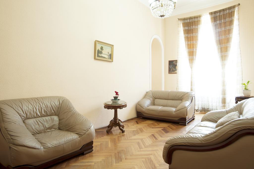 Apartment In Purtseladze Street Tbilisi Ngoại thất bức ảnh