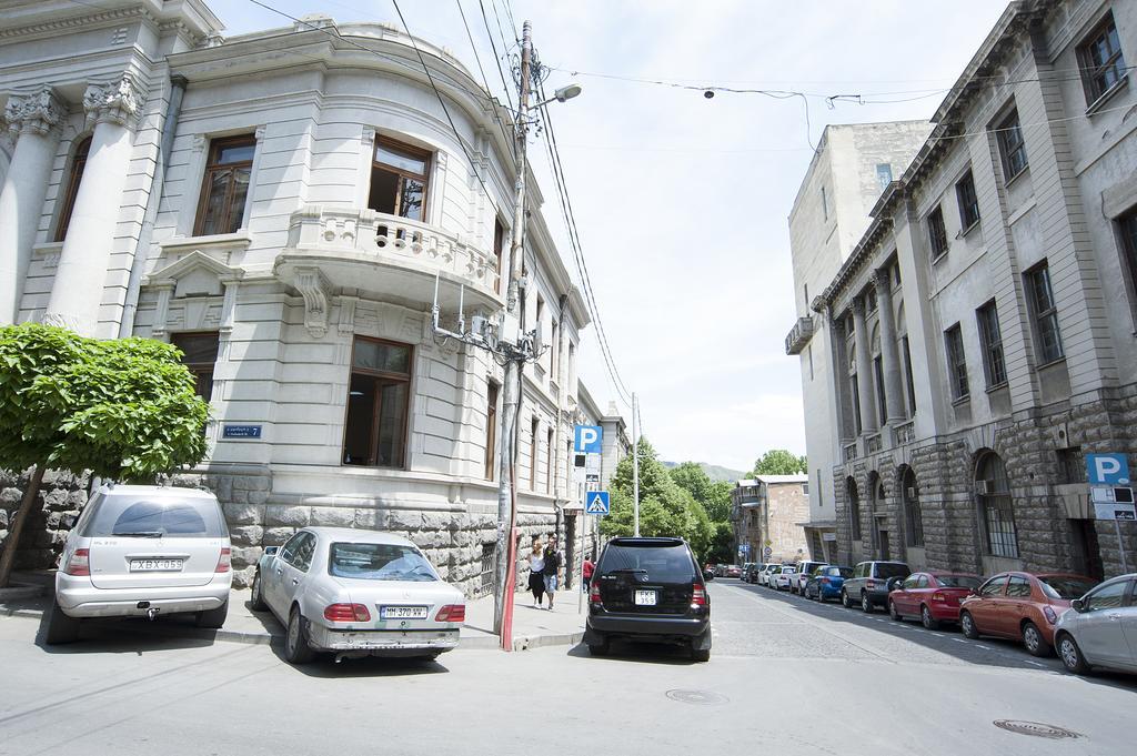 Apartment In Purtseladze Street Tbilisi Ngoại thất bức ảnh